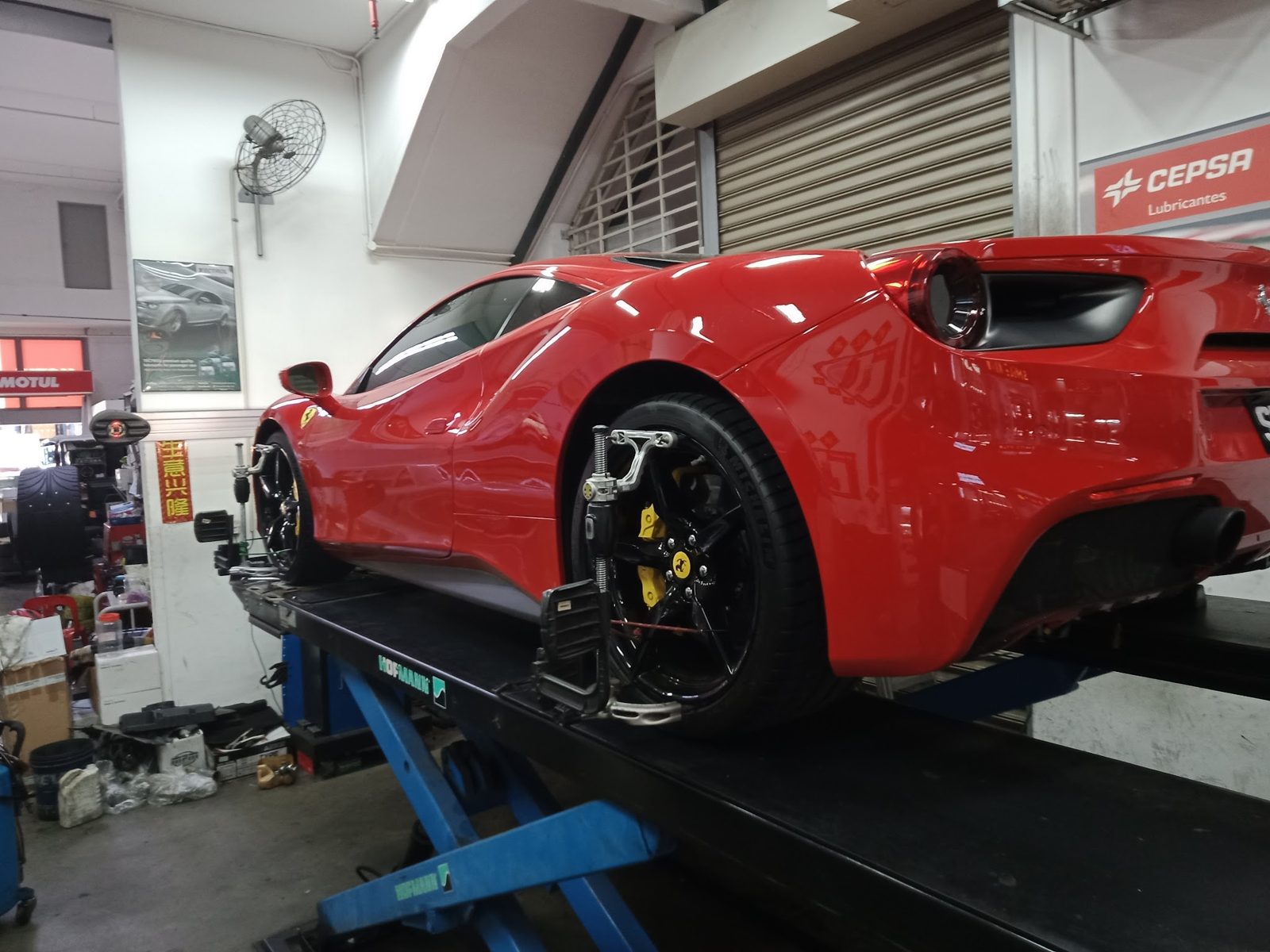 Inside Soon Huat Autoserv in Toh Guan